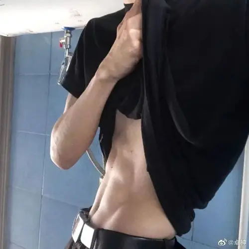 treasurewzgl 10 @-twinklebabee_w 12 @ai±_ 13 @ 14 @c-gigolo 16