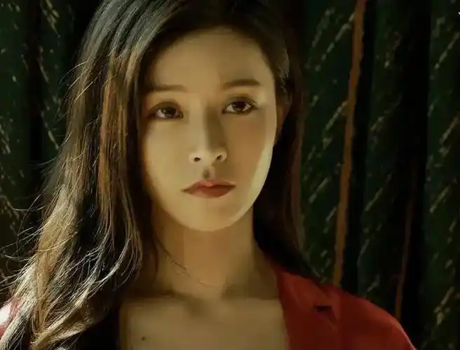 港风美人文咏珊,20岁到35岁颜值变化,越来越像佘诗曼|杨颖|倪妮|徐璐