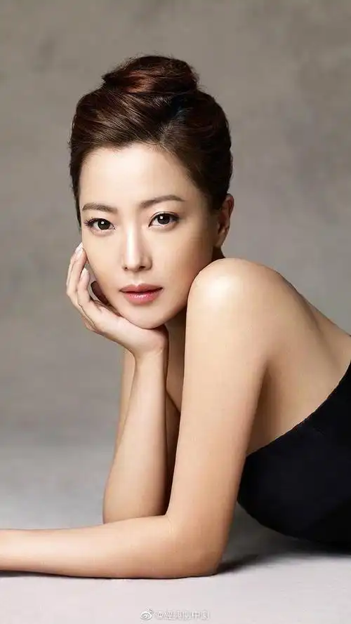 金喜善爱氏妈妈华丽大片##韩剧里的凡尔赛女王