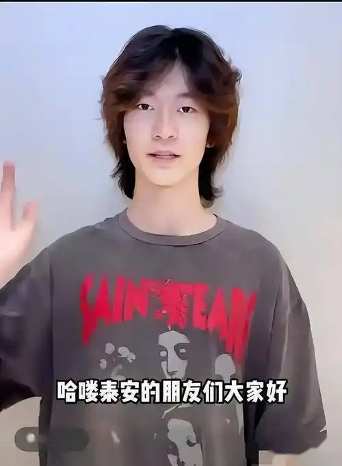 林志颖大儿子颜值逆袭!15岁近照公开,眼睛跟爸爸17岁时一模一样