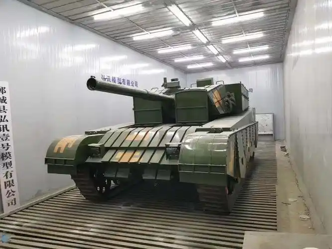 军事主题公园装备感受各种各样的武器装备|手工艺|工艺品设计|b巴云飞