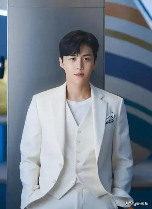 韩国帅哥排行榜(网民票选十大最帅韩国男演员)(1)