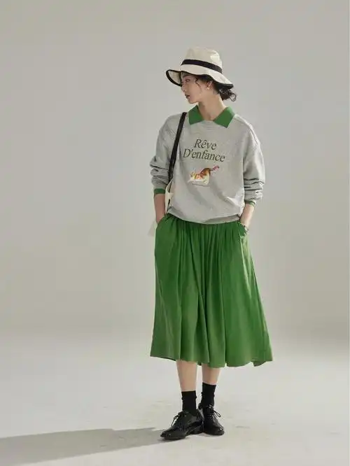 质量也很不错9199灰色搭配绿色连衣裙91不一样的氛围感这款设计