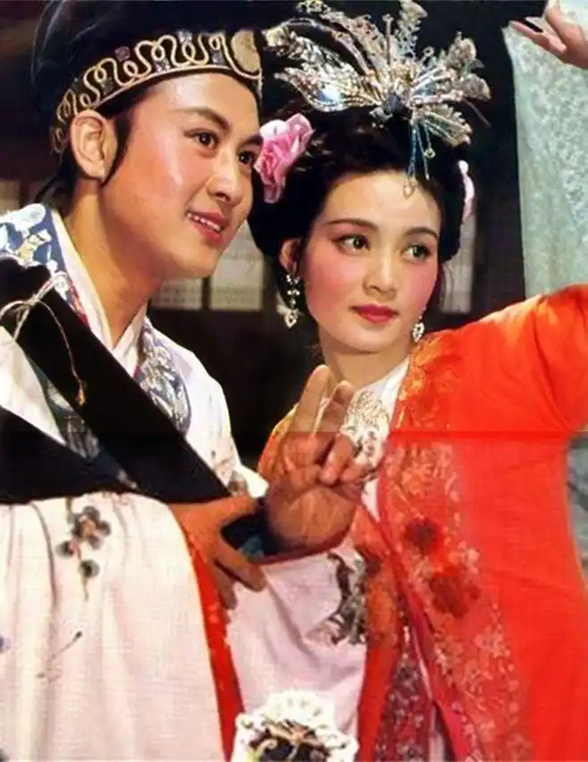 《杜十娘》1981年周予执导电影,潘虹饰.