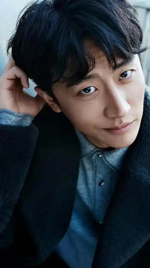 谁说单眼皮不出帅哥?这6位单眼皮男星初看一般,细品越看越有味