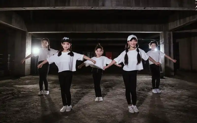 【单色舞蹈】别人家的小孩 →_→少儿爵士舞《hate》 家有女神初长成