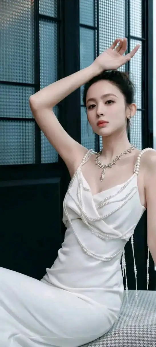 古力娜扎# 绝美手机壁纸,不进来拿一张?