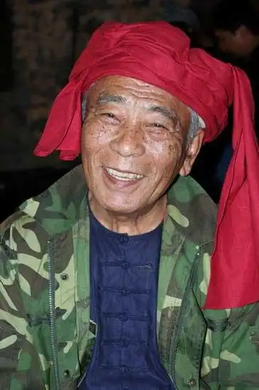 图文:电视剧《天涯侠医》探班(4)--谷峰饰族长