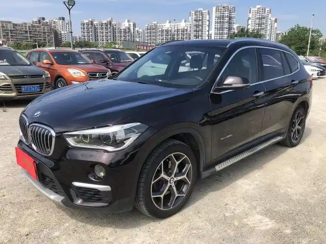 17款宝马x1,1.5t自动档顶配,大屏导航,电动记忆座椅