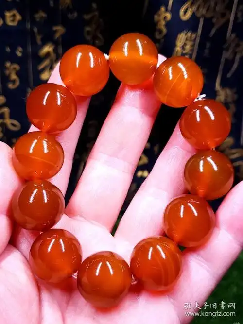 冰糖红玛瑙手链纯天然极品玛瑙手链冰糖红温润无比可遇不可求珍贵稀有