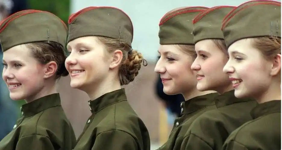 乌克兰女兵颜值有多高