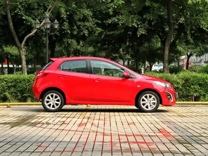 女性开的车排名前10解析马自达2上榜甲壳虫排名第一