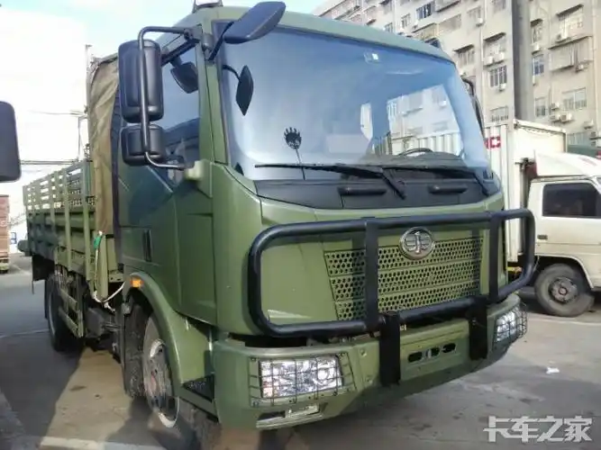 偶遇军用版解放j6l _ 卡车之家论坛