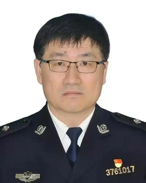 教育整顿监狱长访谈五严字当头精心用力确保教育整顿真落实真见效