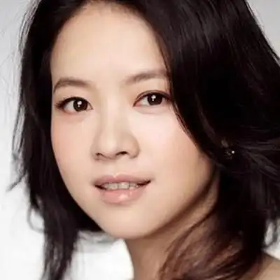 图曾志伟的女儿叫什么名字曾宝仪漂亮有气质