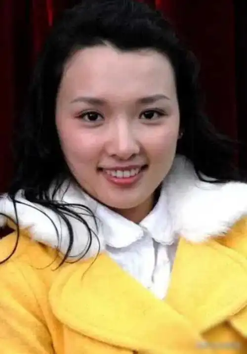 赵本山慧眼识珠,王君平演技惊艳成影视红星 礼仪小姐王君平的人生从此