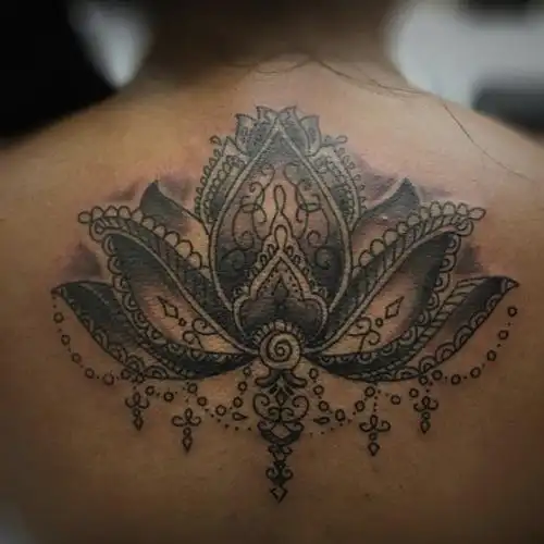 莲花纹身图案10张圣洁且多姿的莲花纹身图案