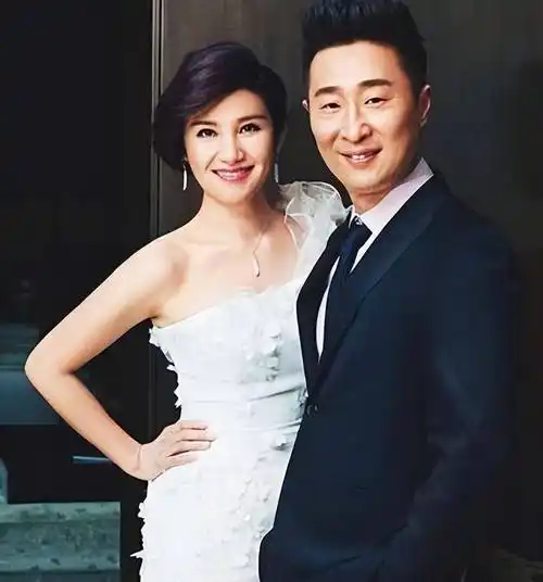 林永健:资助农村女孩,和妻子相恋多年,他背后的故事令人感动_林大