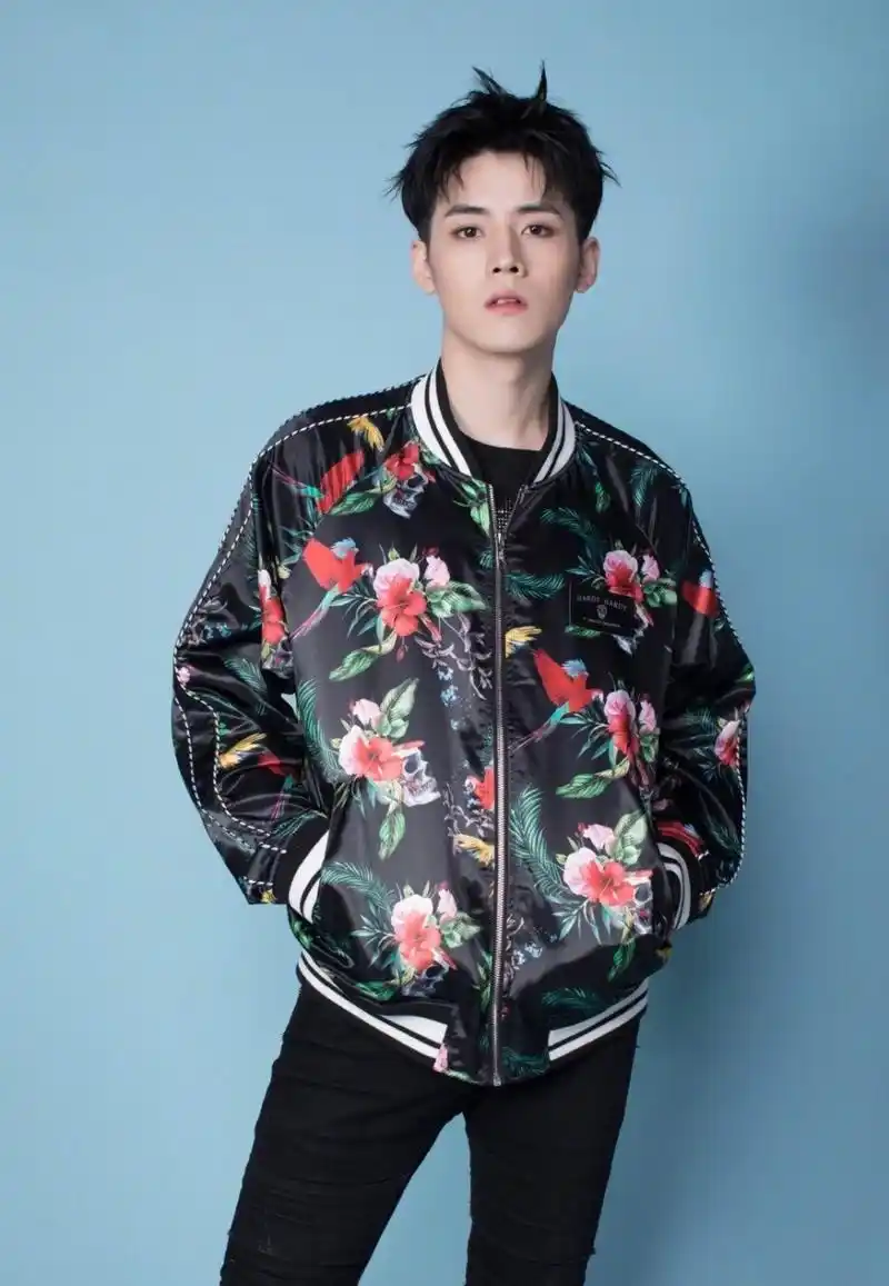 你自在如风,也似火焰炙热耀眼,成长路上每一个光