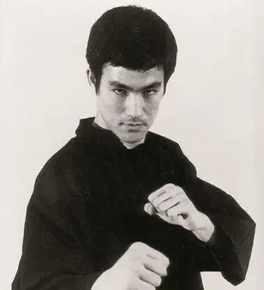 李小龙年轻的时候有多帅? - 知乎