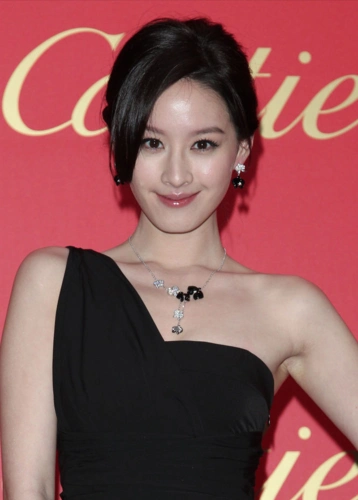 有火起来曾恺玹长了一张很有辨识度的脸我想也有人可能知道"飘柔女孩"