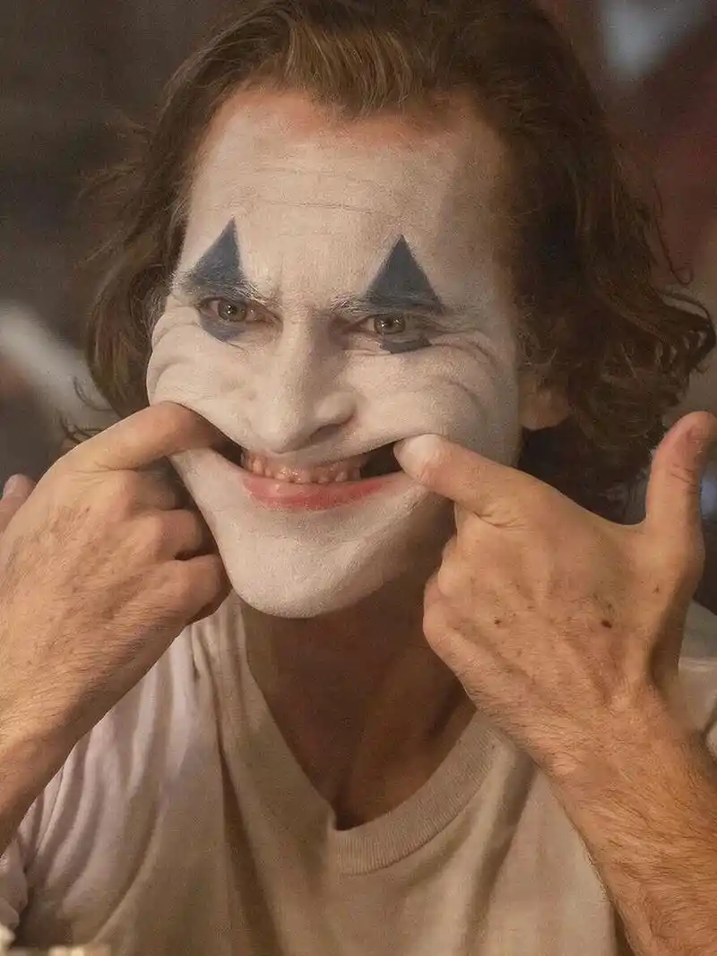 壁纸分享|小丑07 小丑87的舞只跳给懂得寂寞的人看