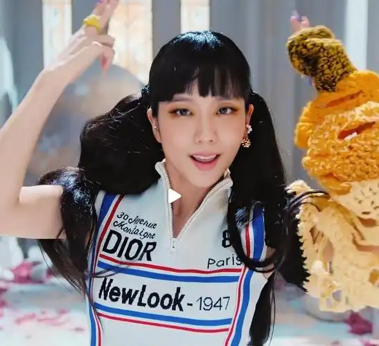 jisoo事件jisoo丑到爆的照片