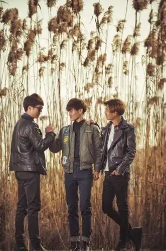 请多关照乐队新专辑发行全国巡演五月底启动——当他们在路上,请多多