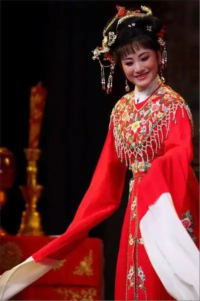 越剧《西园记》舞台剧照