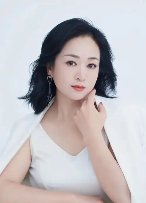 好的演员,真的是在哪儿都发光,《乔家的儿女》中,只有几句台词,都深受