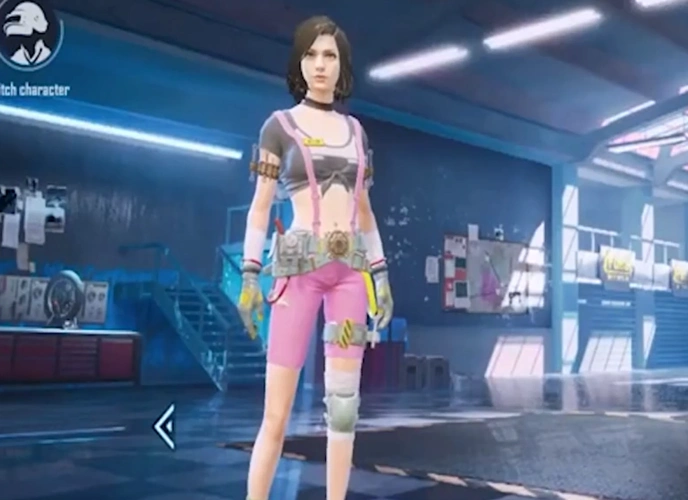 刺激战场首个英雄级女角色太强专属衣服还有隐藏技能