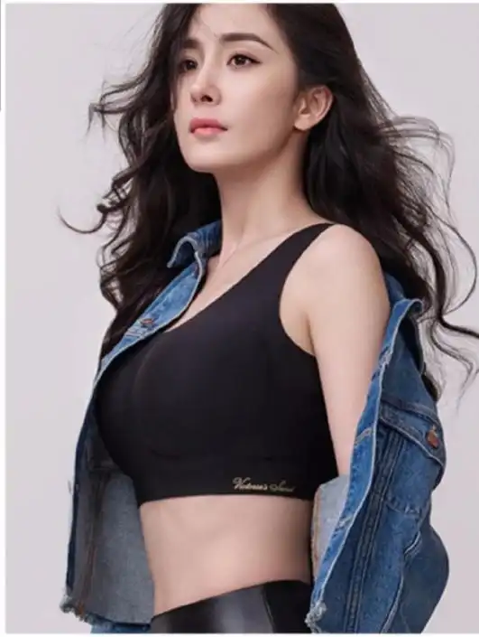 杨幂内衣广告海报惊艳曝光,穿露脐套装大秀马甲线,傲人身材太绝_手机