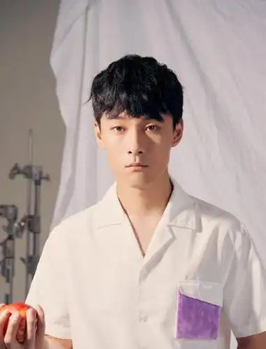 张雨剑恋爱三年不肯承认吴倩,两人离婚后,大家疑似发现真相