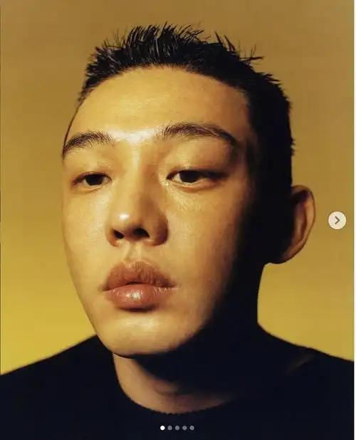 新人发帖刘亚仁最新写真ins截图