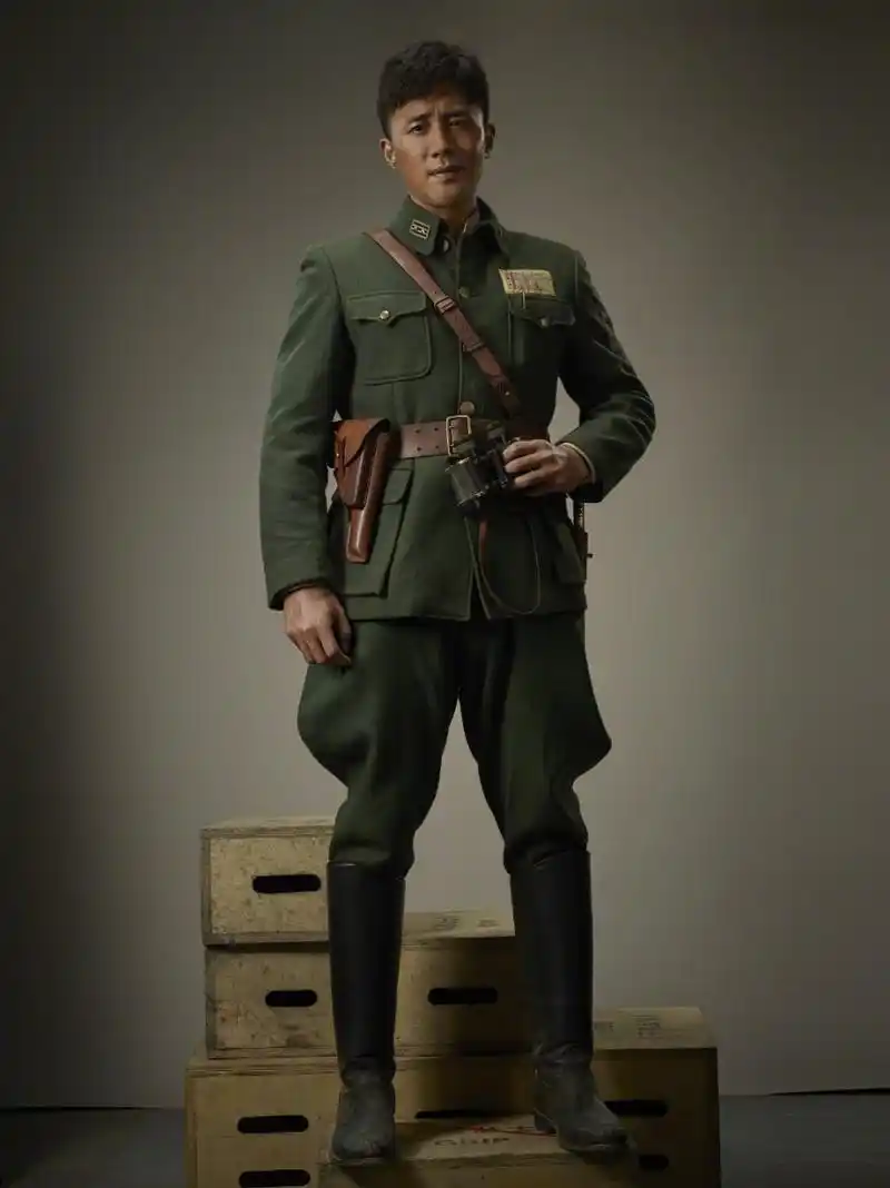 【淳属军装】@杜淳@杜淳 《八佰》谢团定妆照来啦[期待] 演员淳与军装