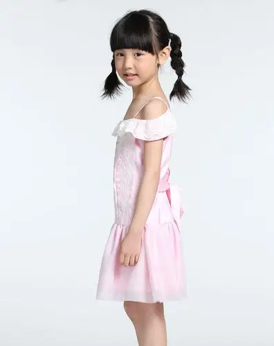 [ 凡兜 ] 女童可爱蕾丝粉红色吊带连衣裙