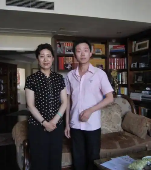 关牧村和王星军离婚32年后她带儿子改嫁高官他却一直保持单身