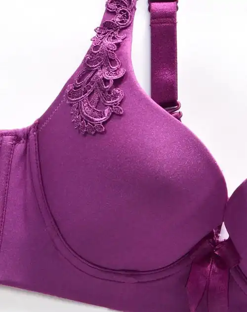 女款紫色水溶刺绣3/4中厚杯光面文胸