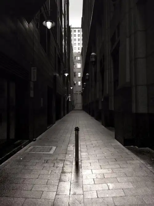 你从未认清的"阴暗面",美色当前别却步