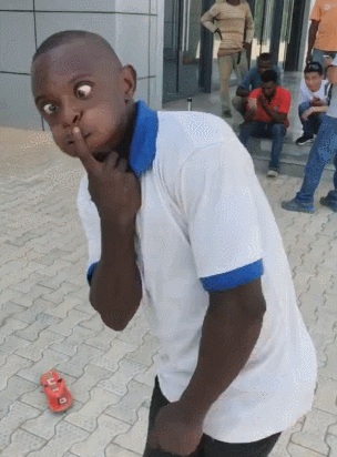 搞笑gif动图哥们儿你放心的把女朋友交给我吧