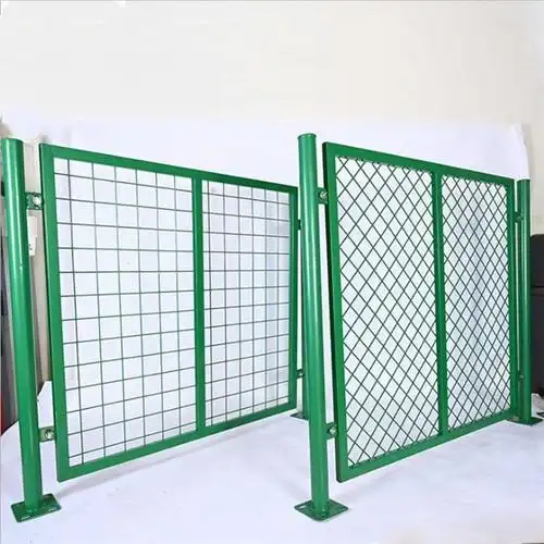 中久高速路防护网 高速路隔离护栏 路边绿色网格栅栏护栏网铁丝网