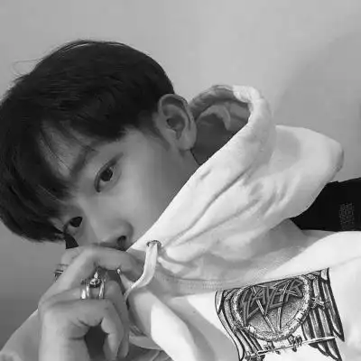 黑白头像深情男生霸气冷酷图片