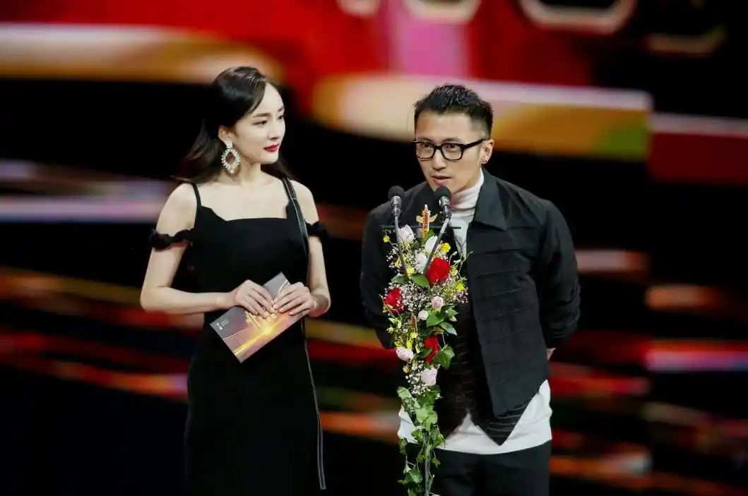 杨幂和谢霆锋之间,只是一段纯洁的友谊,没有任何不道德和不合适的