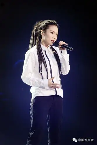 毕 央视现场打榜《暴风女王》 收获高人气,好成绩 作为毕夏第二张个人