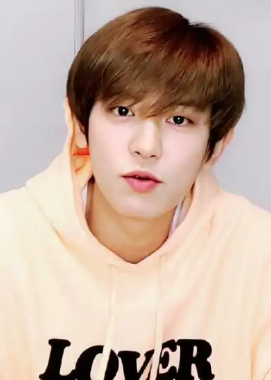 有一种回到灿烈刚出道时期的感觉.