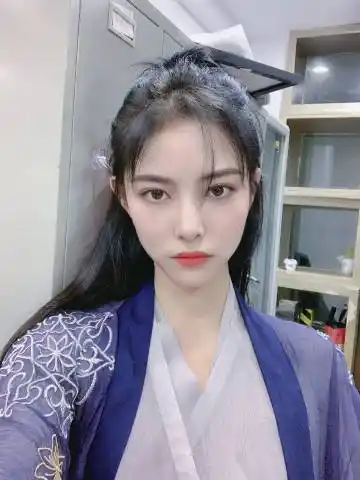 冯薪朵,陆婷,莫寒,吴哲晗,许佳琪,赵粤,陈珂,谢蕾蕾,徐子轩