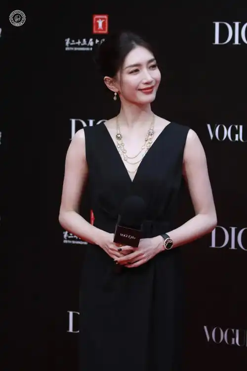 迪奥中国珠宝大使江疏影##voguefilm时装电影盛典
