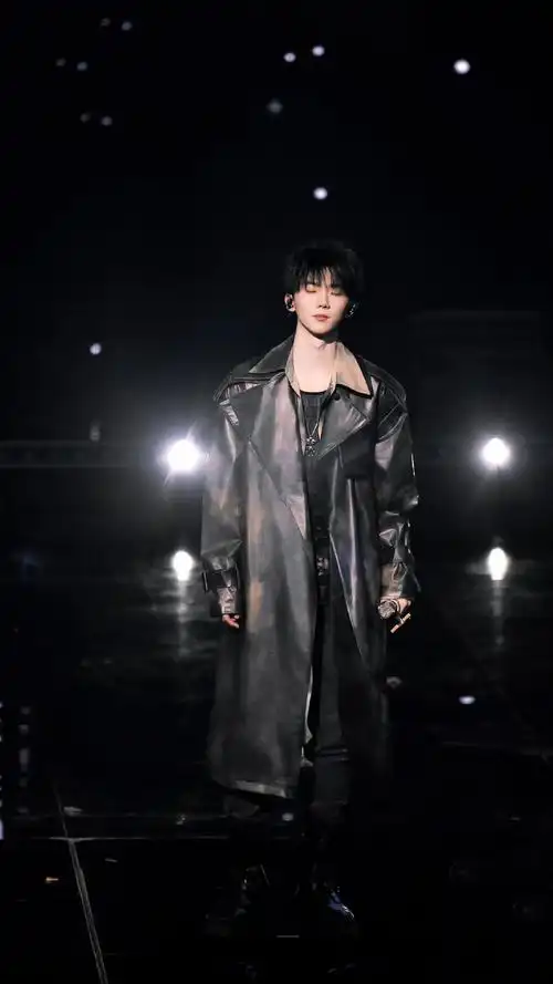 看起来我一出门家里就会进女人#我们的歌传手机挑战##马嘉祺我们的歌