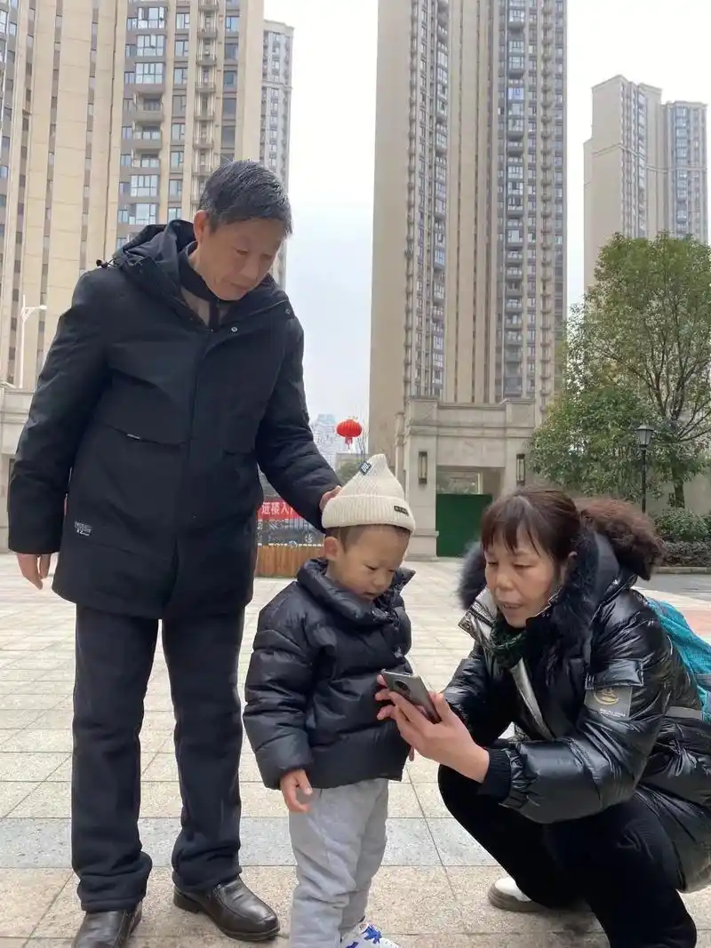 不管是夫妻,还是情人,都听听这首歌吧!人生苦短,彼此珍惜#来 - 抖音