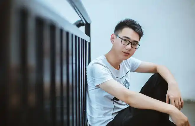 高级美容护理顾问宋佩璐我负责专业你负责坚持